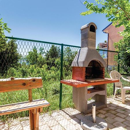 Beautiful Apartment In Crikvenica With Kitchen Eksteriør billede