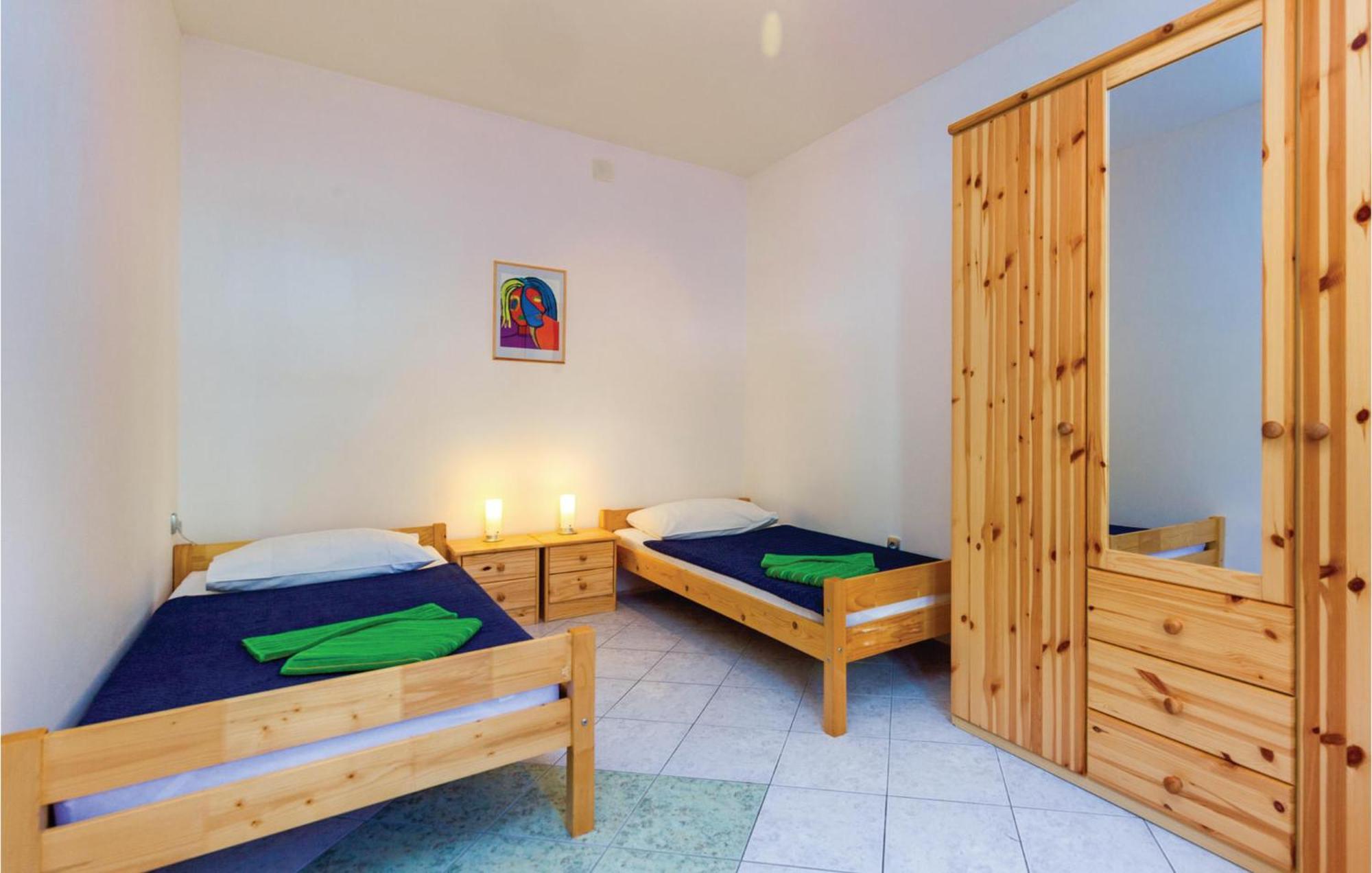 Beautiful Apartment In Crikvenica With Kitchen Eksteriør billede