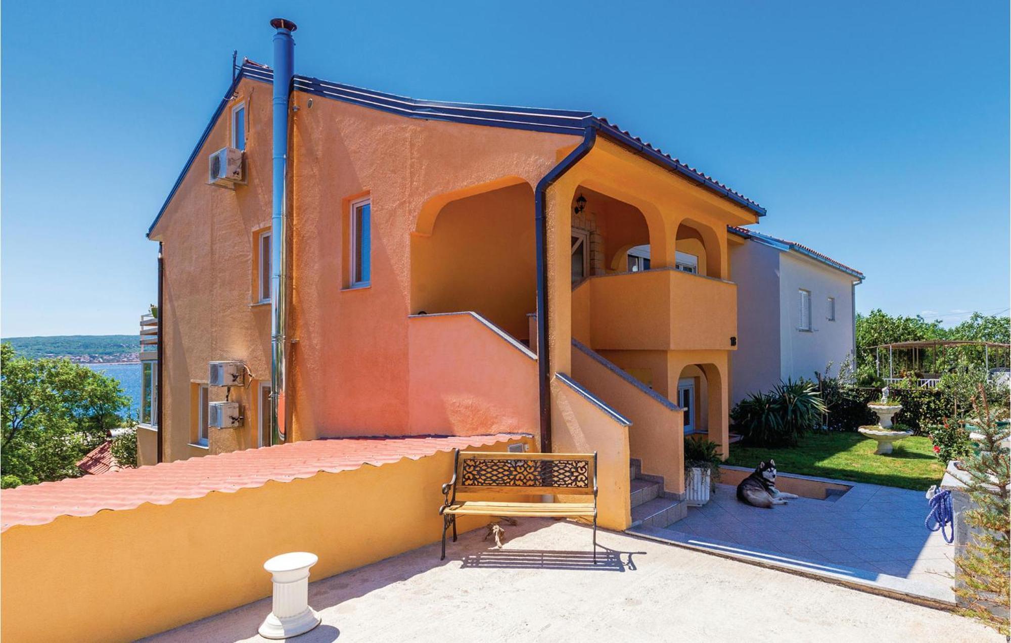 Beautiful Apartment In Crikvenica With Kitchen Eksteriør billede