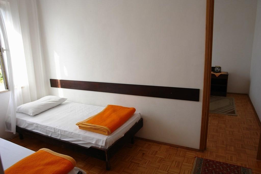 Beautiful Apartment In Crikvenica With Kitchen Værelse billede