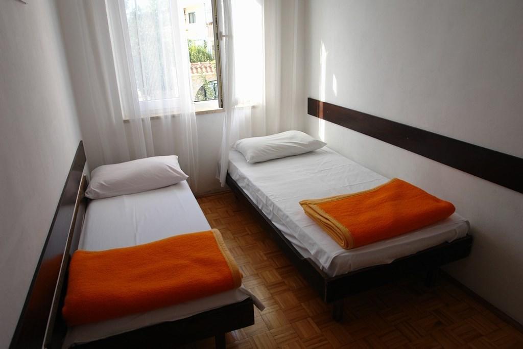 Beautiful Apartment In Crikvenica With Kitchen Værelse billede