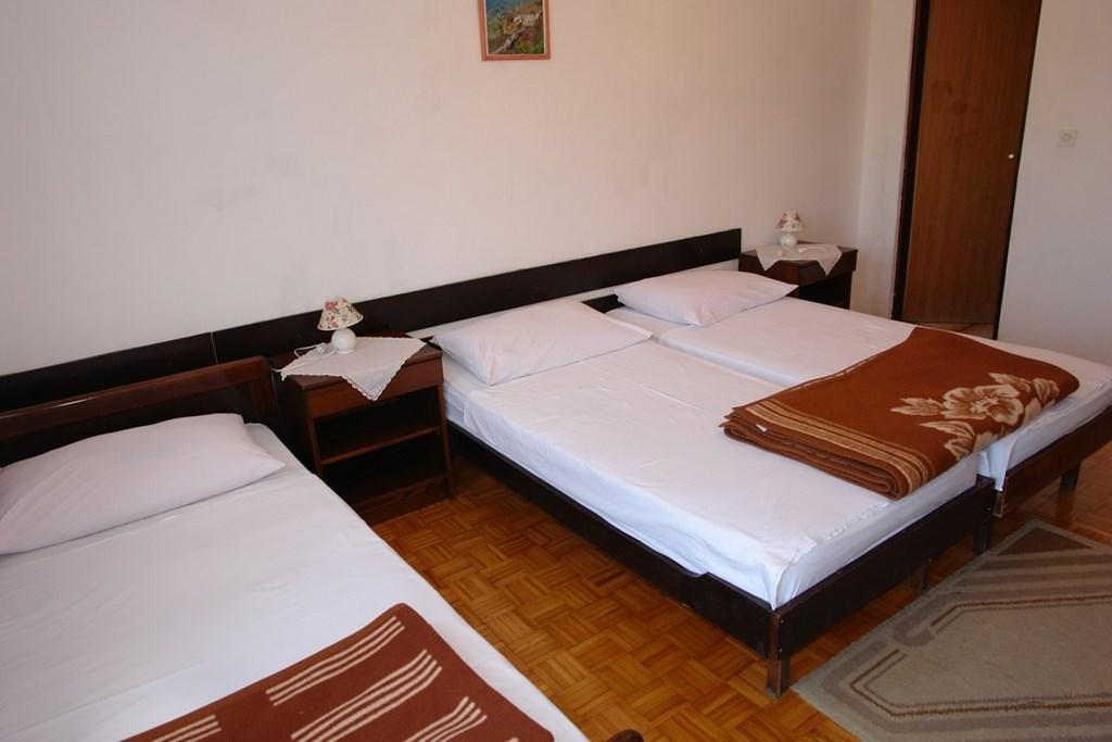 Beautiful Apartment In Crikvenica With Kitchen Værelse billede